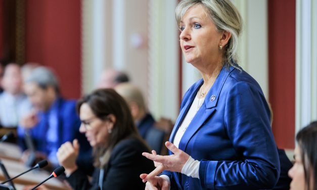 Départ d’Andrée Laforest | Une odeur de « fin de régime » à Québec, disent les partis d’opposition