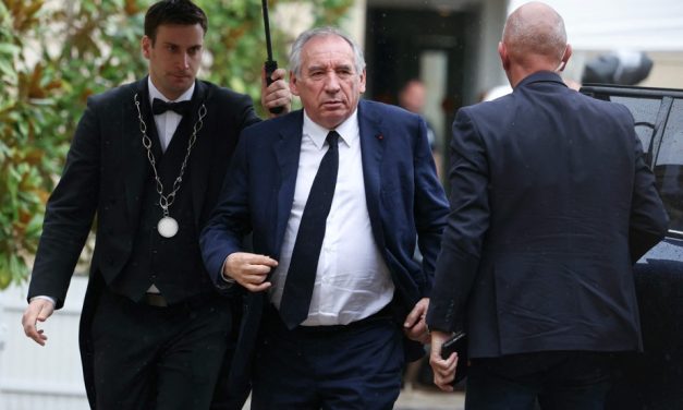France | « La messe est dite » pour le gouvernement Bayrou