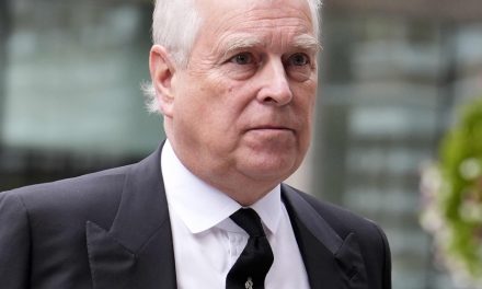 Royaume-Uni | Andrew va perdre son titre de prince et doit déménager