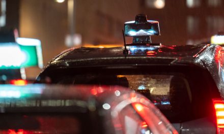 Grève à la STM | Uber et les taxis s’affrontent sur fond de grève