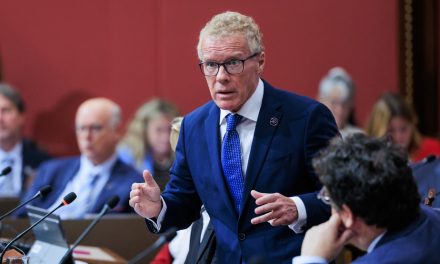 Réforme du régime syndical | Boulet ira de l’avant avec la cotisation facultative