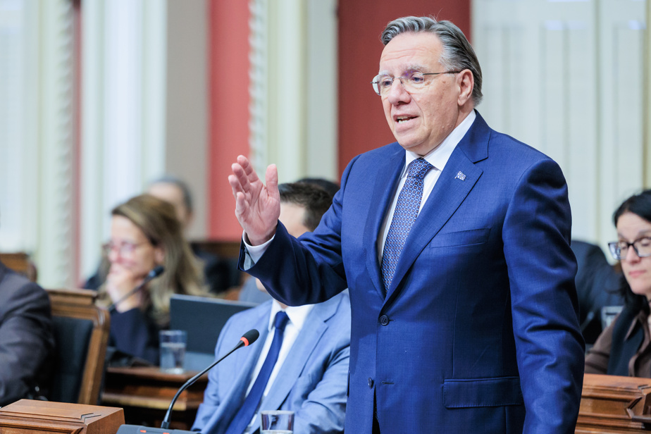 Sondage SOM-La Presse | « Je vais continuer de me battre », lance François Legault