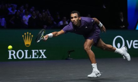 Tournoi de Paris | Auger-Aliassime s’incline devant Sinner en finale