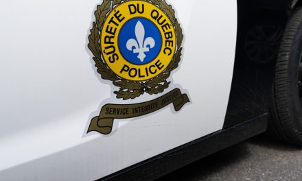 Vaudreuil-Dorion | Un accident entre deux poids lourds fait un blessé et force la fermeture de l’autoroute 20