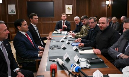 Discussions en Floride | Sous pression, l’Ukraine négocie aux États-Unis