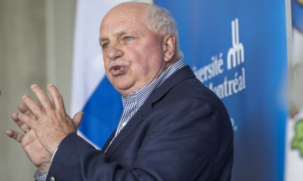 Première sortie publique en 20 ans | Un troisième référendum est essentiel, selon Claude Charron