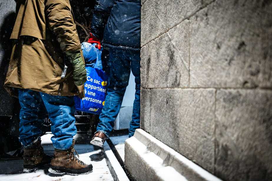 Itinérance à Montréal | La Ville agrandit encore la capacité de ses haltes-chaleur
