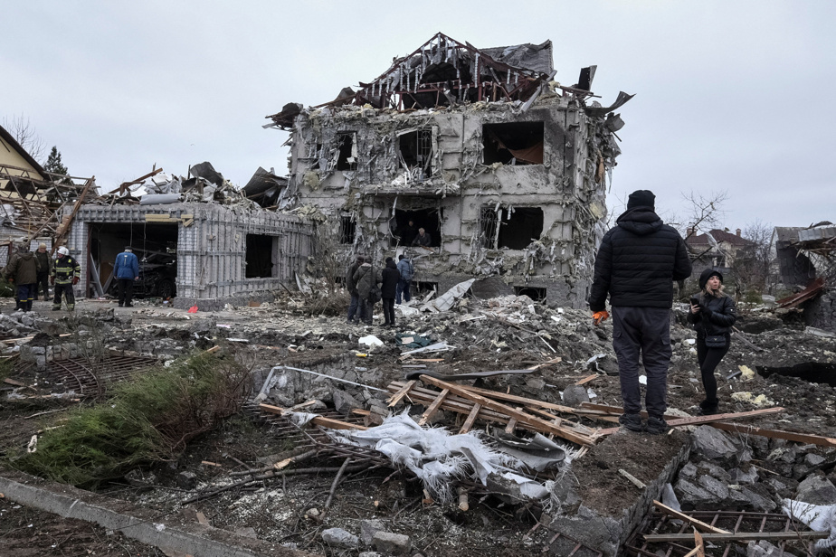 Guerre en Ukraine | Moscou poursuit ses frappes, Ukrainiens et Américains en discussions en Floride