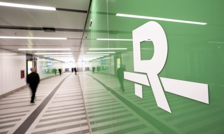 Le service du REM interrompu par un « problème technique »