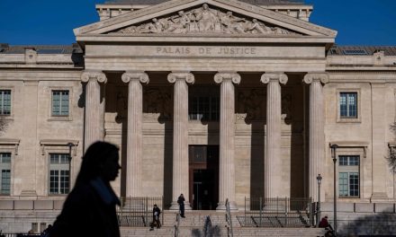« Comparutions immédiates » | L’expéditive solution française aux délais judiciaires