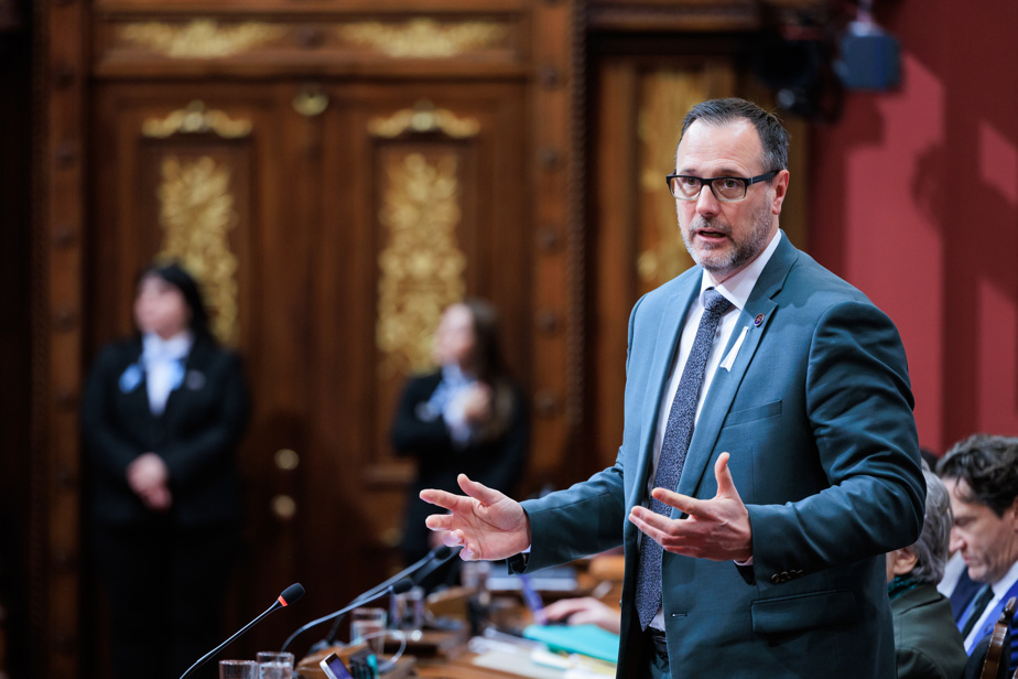 Courses à la direction de partis | Le ministre Roberge dépose son projet de loi pour interdire l’achat de votes