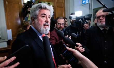 Crise au PLQ | Une douzaine d’ex-élus réclament la démission de Pablo Rodriguez