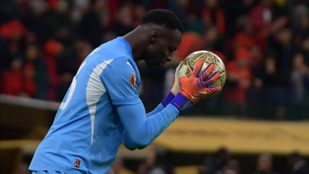 Chasse à la serviette, « clean sheet », panenka captée : Édouard Mendy, l&rsquo;expérimenté héros du Sénégal