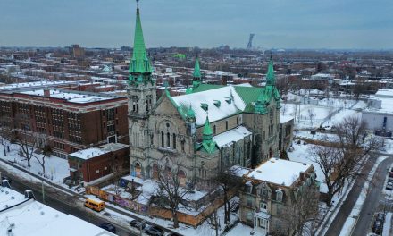 Une paroisse poursuit Montréal pour pouvoir démolir son église