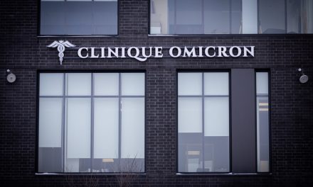 Omicron | La clinique qui ne tolère pas la critique