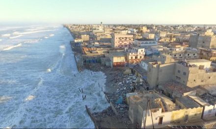 Saint-Louis-du-Sénégal face à la montée des eaux et au changement climatique