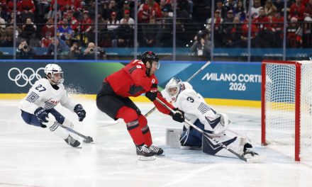 Hockey masculin | Le Canada écrase la France pour conclure le tour préliminaire