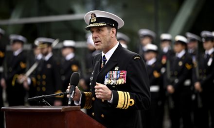 Entrevue avec le vice-amiral Angus Topshee | Des sous-marins pour contrer de « vraies menaces »