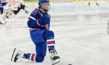 Hockey | La capitaine de l’équipe américaine regrette une blague « de mauvais goût » de Trump