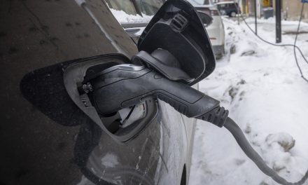 Stratégie pour le secteur automobile | Ottawa veut ajouter 8000 nouvelles bornes de recharge pour véhicules électriques