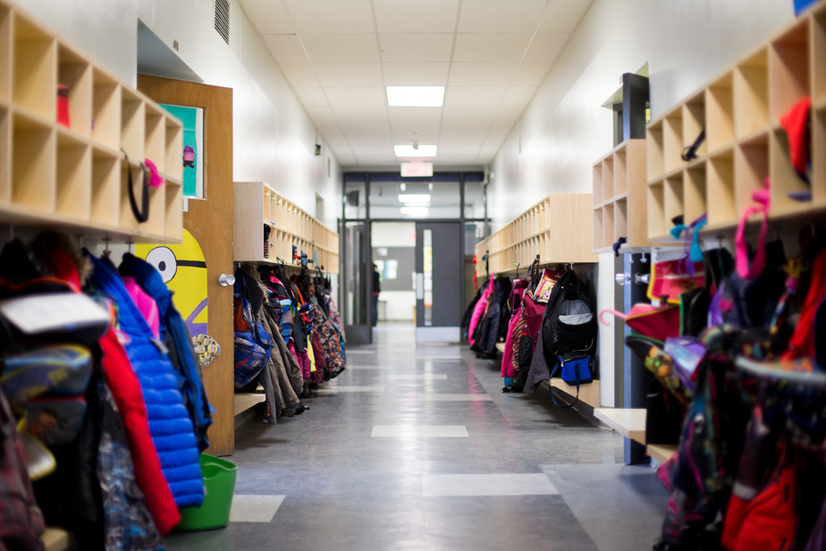 Loi renforçant la laïcité | Des travailleuses du soutien scolaire perdent leur emploi à cause de leur voile
