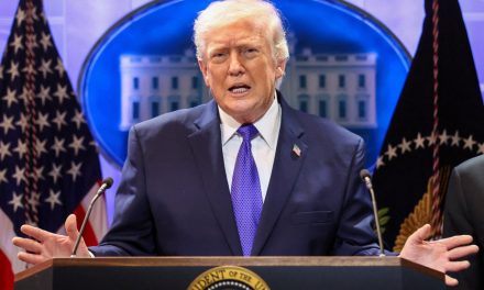 Guerre commerciale | Trump augmente sa surtaxe mondiale à 15 %