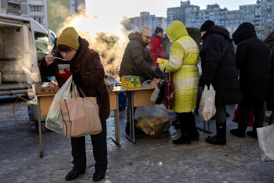Quatre ans de guerre en Ukraine | « La stratégie, c’est de briser le moral des civils »