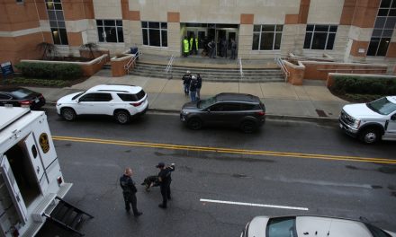 Tirs dans une université de la Virginie | Un tué et deux blessés, le FBI annonce une enquête pour « terrorisme »