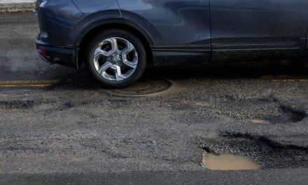 Colmatage de nids-de-poule | De nouvelles exigences de la Ville ont disqualifié le seul soumissionnaire