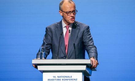 Propos du chancelier envers la guerre en Iran | Trump dit envisager une réduction des forces armées américaines en Allemagne