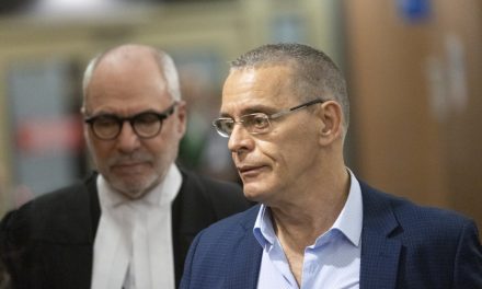Agression sexuelle sur un athlète en 1984 | Un ex-entraîneur vedette de patinage artistique acquitté en appel