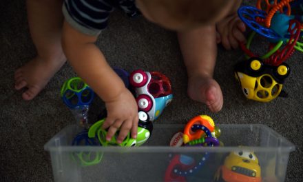 Élever un enfant coûte près de 400 000 $