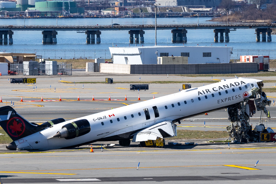 Collision à l’aéroport LaGuardia | Un pompier a entendu un « stop », mais ne savait pas à qui il s’adressait