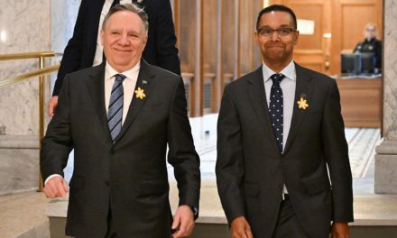 Retour de Lionel Carmant à la CAQ | « Mon ami revient à la maison », se réjouit François Legault