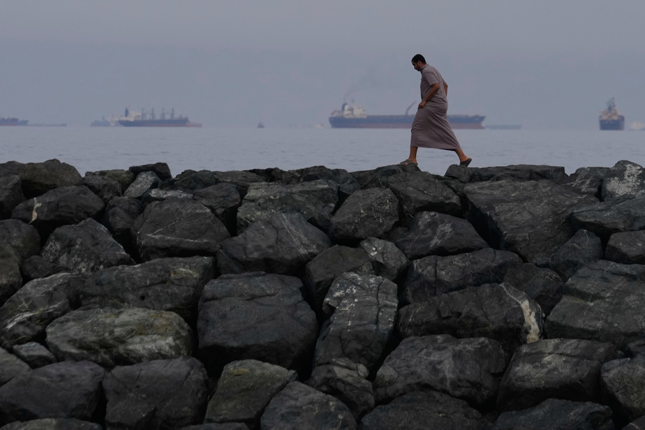 Navires coincés dans le détroit d’Ormuz | « On ne veut pas mourir ici »