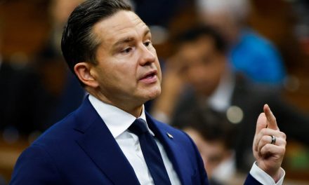 Leadership de Pierre Poilievre | Les défections au sein du Parti conservateur soulèvent des questions