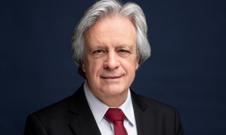 Accusé de crimes sexuels sur une mineure | Même détenu, Daniel Rochefort veut garder son titre d’avocat