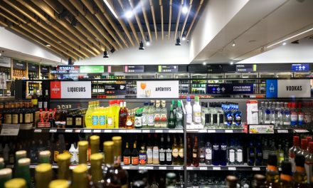 Sondage Léger | La livraison d’alcool de la SAQ par Uber Eats ne passe pas