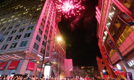 Célébrations sportives | Un enfant blessé par des feux d’artifice à Montréal