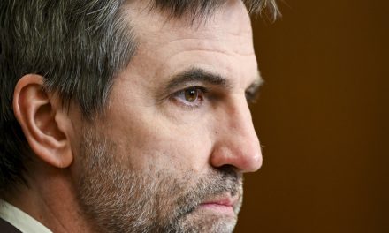 Départ de Steven Guilbeault | Y aura-t-il d’autres démissions chez les libéraux ?