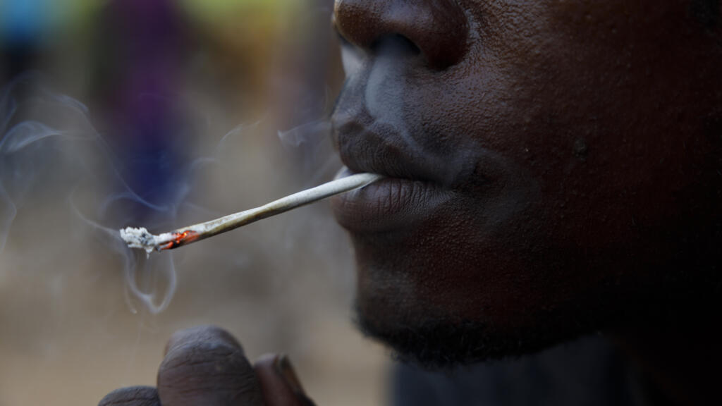 Comment l&rsquo;industrie pharmaceutique indienne alimente la crise des opioïdes en Afrique de l&rsquo;Ouest