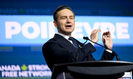 Congrès du Canada Strong and Free Network | Pierre Poilievre invite les conservateurs à continuer à se battre