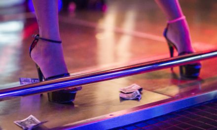 Grève durant le Grand Prix | Des danseuses nues vulnérables, surtout dans les isoloirs des bars