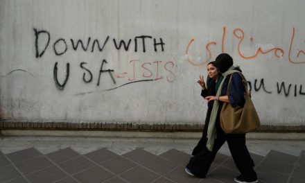 Au 100e jour du conflit | L’Iran menace les États-Unis et Israël après des frappes sur Beyrouth