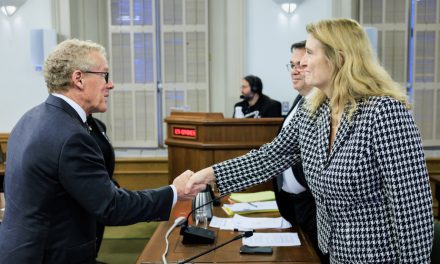 Ministre du Travail Jean Boulet | Un départ qui « ne coûtera pas cher en papiers-mouchoirs », pour la présidente de la CSN