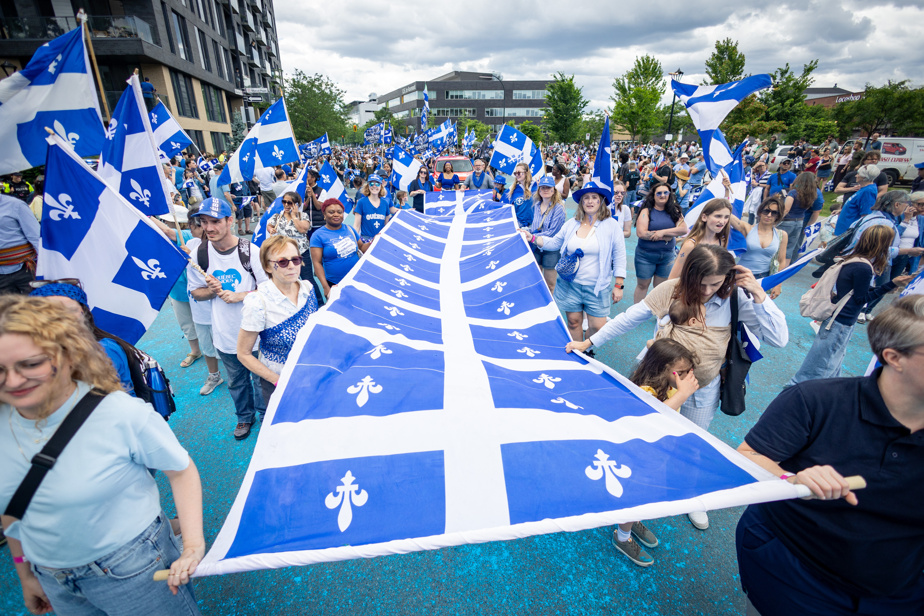 Défilé de la fête nationale à Montréal | Du bleu, du blanc… et toutes les couleurs