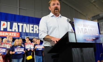 Maine | Graham Platner devient candidat démocrate au Sénat, malgré une série de scandales
