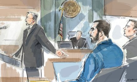 L’assaillant de Salman Rushdie reconnu coupable de terrorisme