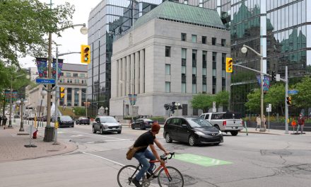 Taux directeur inchangé | La Banque du Canada est rassurée et garde le cap