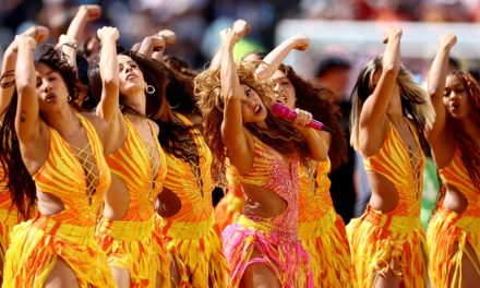 Mi-temps de la Coupe du Monde | La danseuse québécoise Enola Bédard sur un nuage après sa prestation avec Shakira